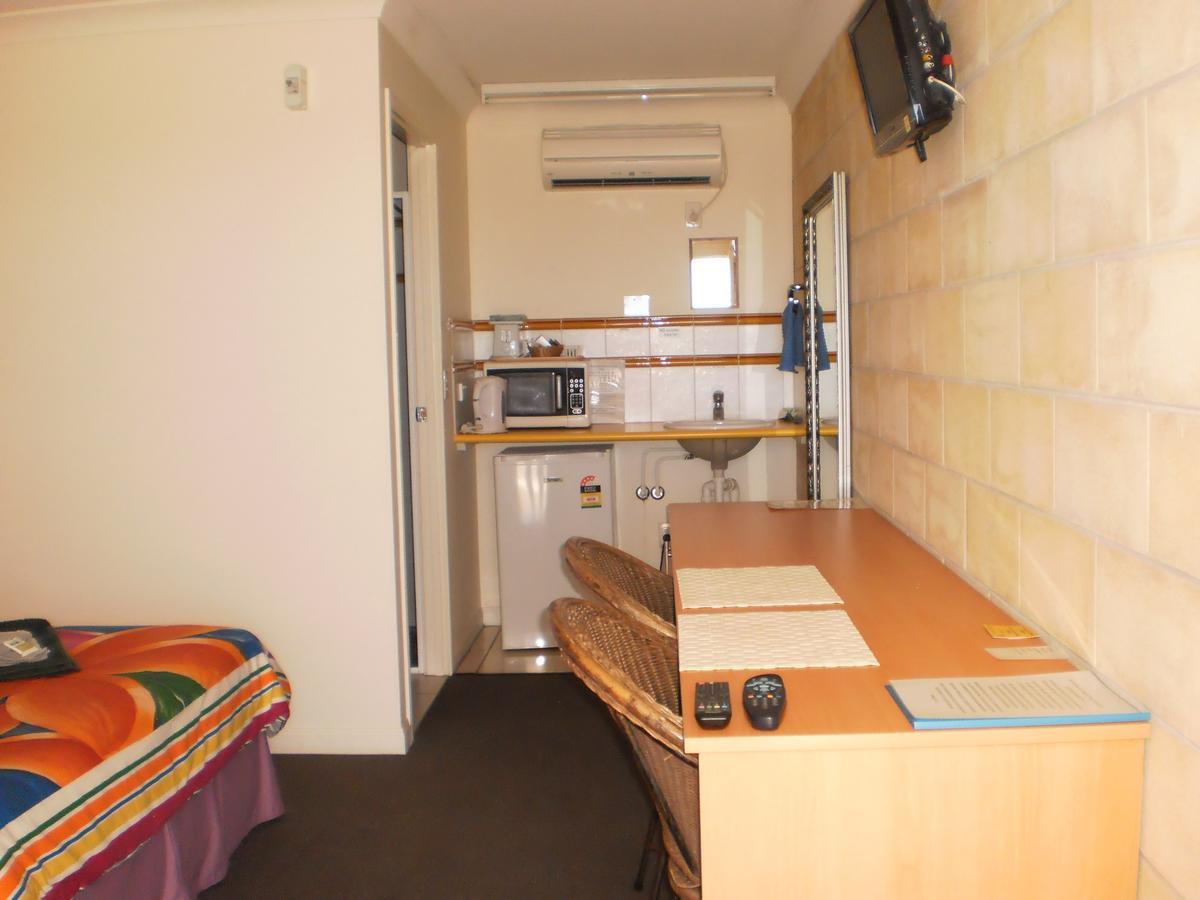 Country View Motel Ilbilbie Екстериор снимка